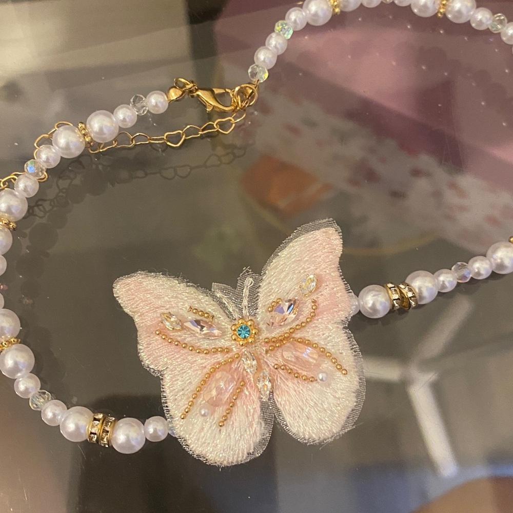 Pink Butterfly faux Pearl Necklace